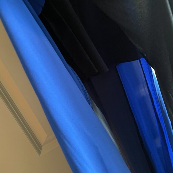 BCBGMAXAZRIA Angela Gown - NWT - Size 4 - Picture 6 of 11